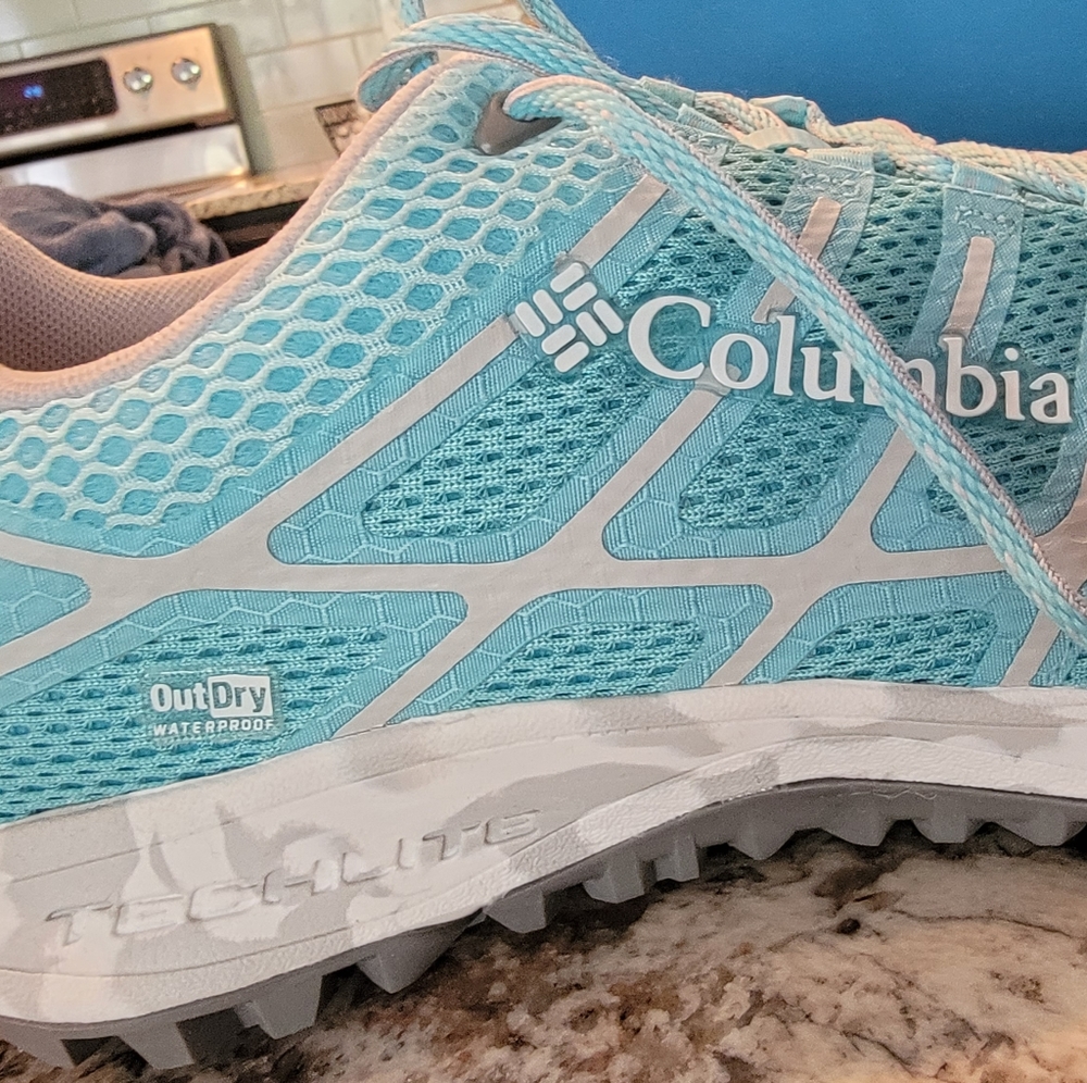 Columbia Junction Hollow Outdry Trail Shoes